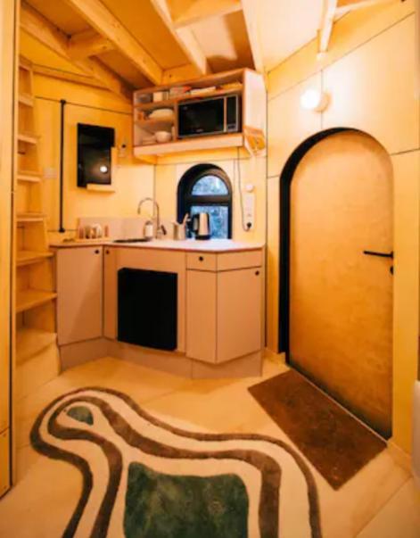 Отель Le Pigeonnier - Tinyhouse En Plein Centre De Льеж Экстерьер фото